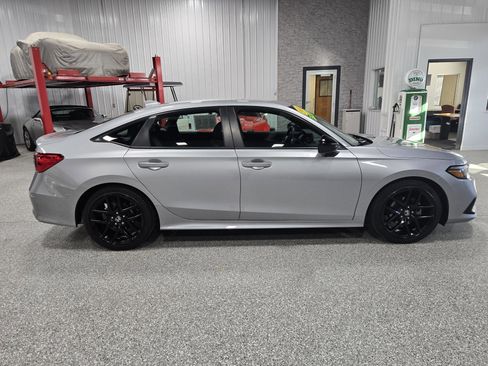 Used 2022 Honda Civic Sport image 6
