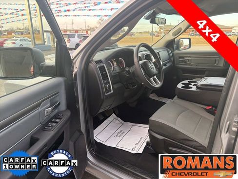 Used 2024 RAM 1500 Classic SLT image 9