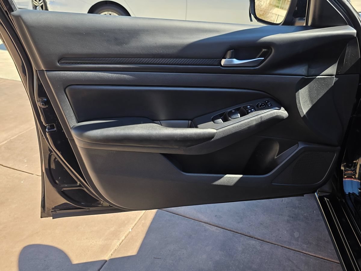 Used 2022 Nissan Altima 2.5 S FWD image 26