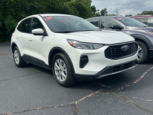 Used 2023 Ford Escape Active w/ Tech Pack #2 AWD/4WD image 1