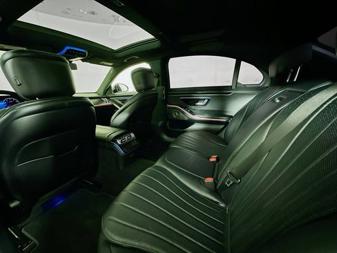 Used 2023 Mercedes-Benz S 500 4MATIC w/ AMG Line image 24