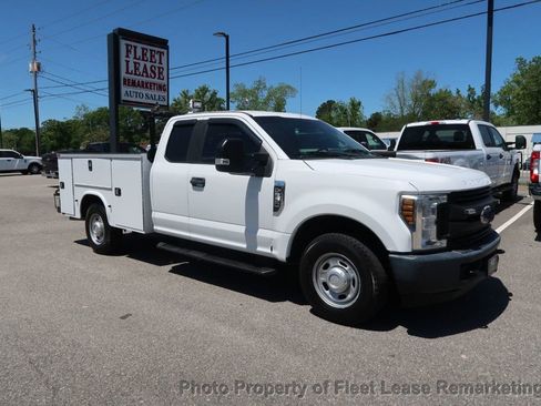 Used 2018 Ford F250 XL w/ Power Equipment Group RWD image 7