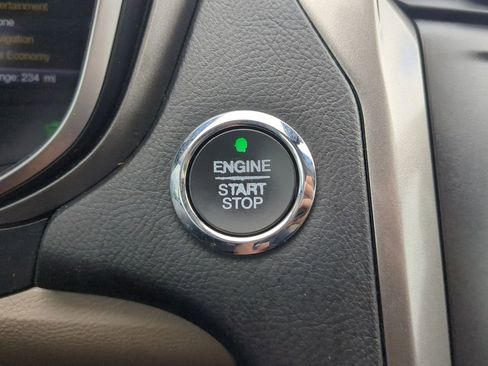 Used 2019 Ford Fusion SEL FWD image 26