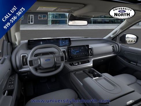 New 2025 Ford Expedition Active image 9