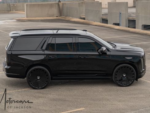 Used 2025 Cadillac Escalade Sport Platinum w/ LPO, Floor Liner Package image 23