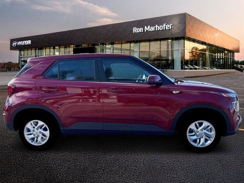 New 2026 Hyundai Venue SE image 9