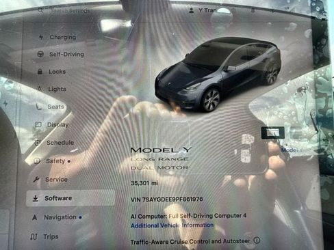 Used 2023 Tesla Model Y Long Range AWD/4WD image 15