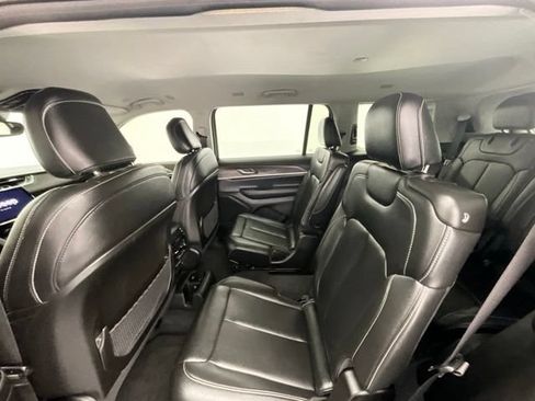 Used 2023 Jeep Grand Cherokee L Limited AWD/4WD image 7