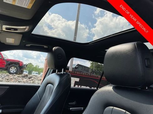 Used 2020 Mercedes-Benz GLB 250 GLB 250 w/ Premium Package image 12