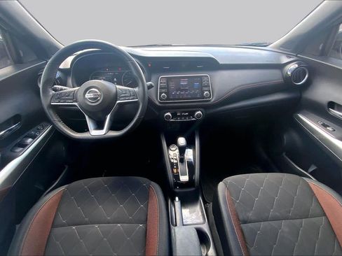Used 2019 Nissan Kicks SR FWD image 16