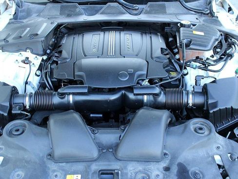 Used 2016 Jaguar XJ R-Sport image 30