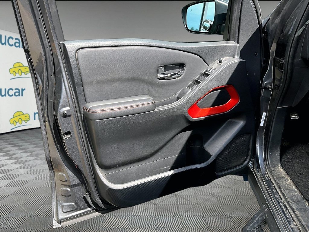 Used 2022 Nissan Frontier PRO-4X AWD/4WD image 10