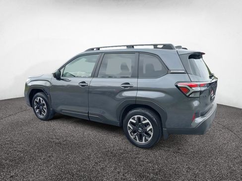 Certified 2025 Subaru Forester Premium AWD/4WD image 6