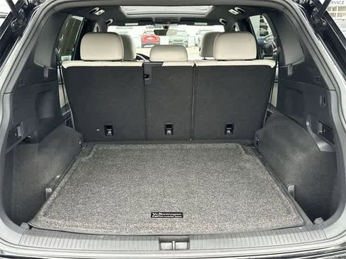 Used 2021 Volkswagen Tiguan SE R-Line image 25