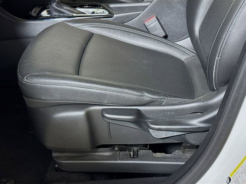 Used 2024 Buick Encore GX Sport Touring image 16