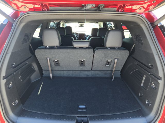 Used 2026 GMC Acadia Elevation w/ Super Cruise Package FWD image 13