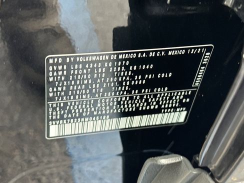 Certified 2022 Volkswagen Taos SE image 29