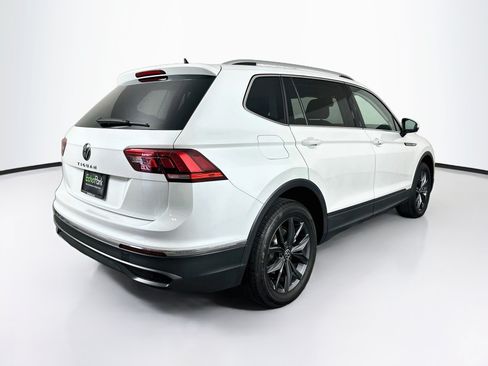 Used 2023 Volkswagen Tiguan SE FWD image 9