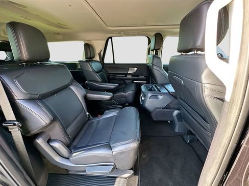 Used 2025 Ford Expedition Max Platinum image 30