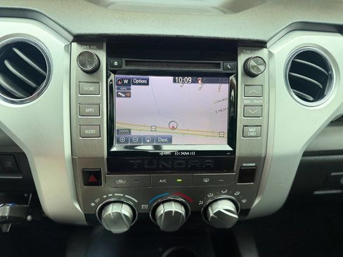 Used 2015 Toyota Tundra SR5 w/ SR5 Upgrade Package image 17