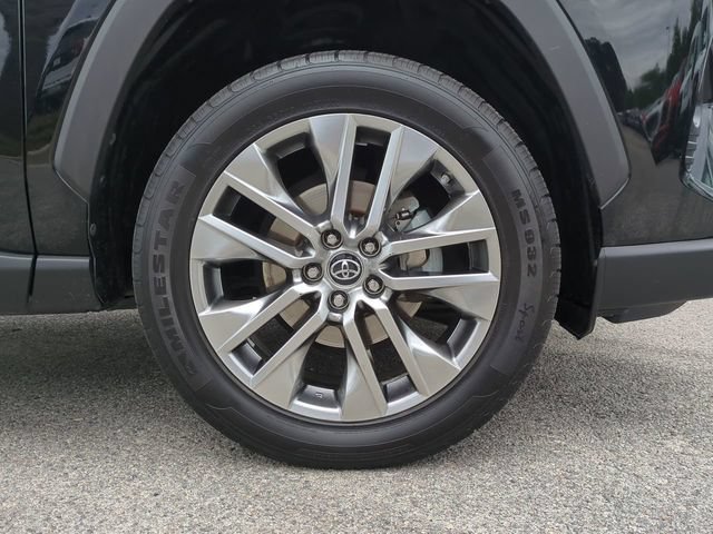Used 2019 Toyota RAV4 XLE Premium w/ Cold Weather Package FWD image 11