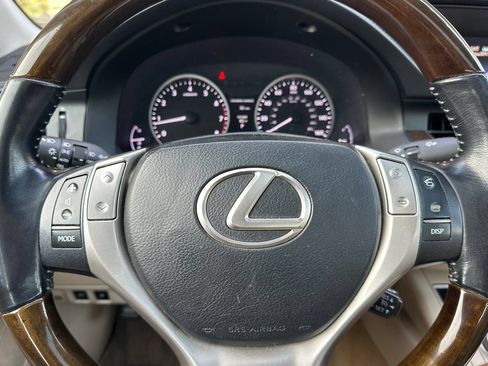 Used 2015 Lexus ES 350 w/ Premium Package FWD image 21