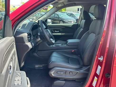New 2026 Honda Pilot Touring image 9