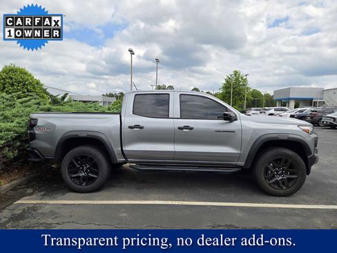 Used 2023 Chevrolet Colorado Trail Boss w/ Advanced Trailering Package AWD/4WD image 4