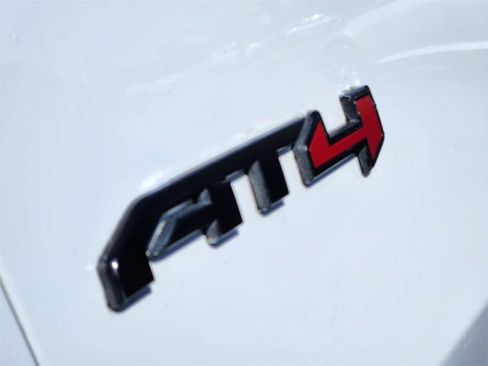 Used 2022 GMC Yukon AT4 w/ Max Trailering Package image 8