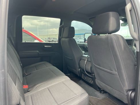 Used 2024 Chevrolet Silverado 2500 Custom w/ Custom Value Package image 9