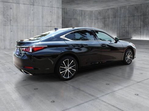 Used 2024 Lexus ES 350 w/ Premium Package FWD image 6