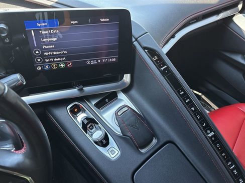 Used 2022 Chevrolet Corvette Stingray Coupe w/ 1LT RWD image 17