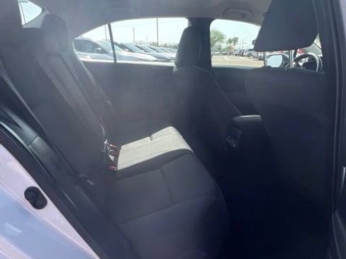 Used 2025 Toyota Corolla LE FWD image 32