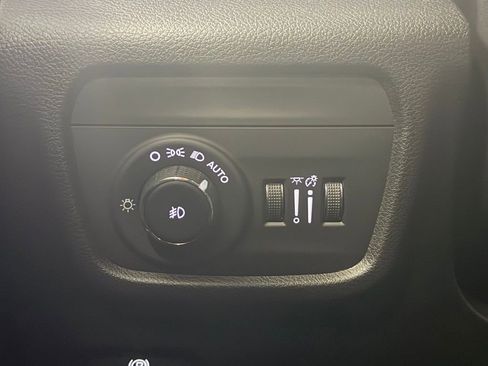 Used 2022 Jeep Grand Cherokee L Summit w/ Advanced Protech Group IV AWD/4WD image 15