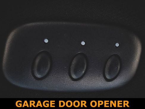 Used 2013 Ford Mustang GT Premium w/ Electronics Pkg RWD image 7