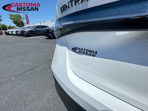 Used 2026 Nissan Sentra SV w/ SV Convenience Package FWD image 41