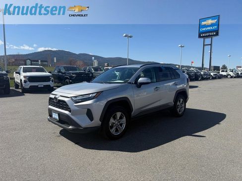 Used 2024 Toyota RAV4 XLE image 3
