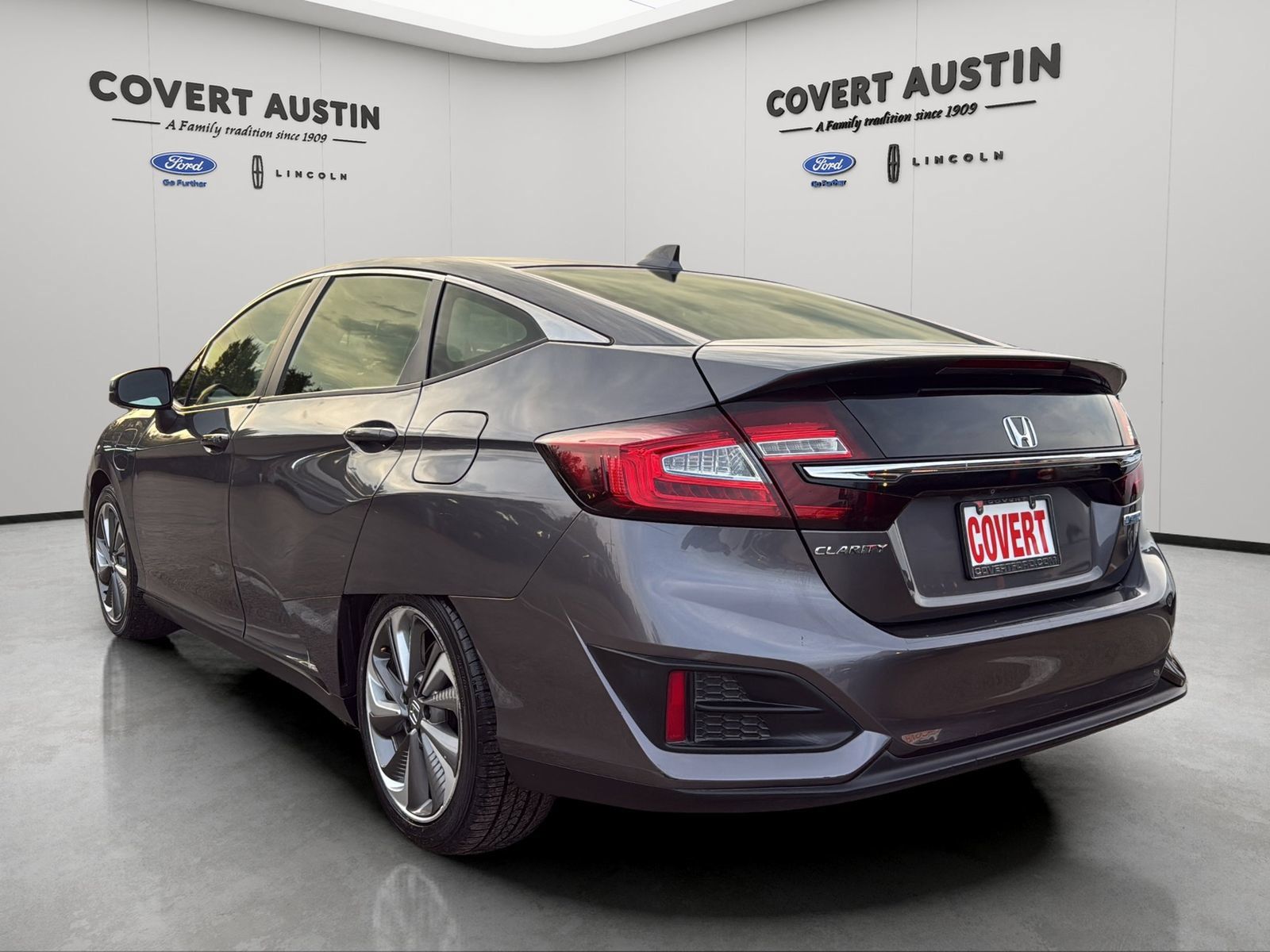 Used 2018 Honda Clarity Plug-In Hybrid image 3