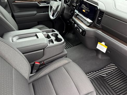 New 2026 GMC Sierra 1500 Elevation image 16