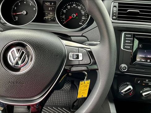 Used 2018 Volkswagen Jetta S w/ Cold Weather Package FWD image 14