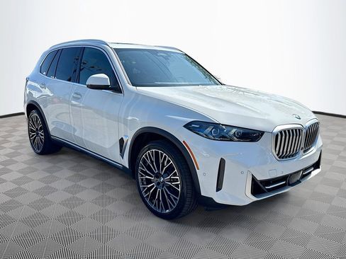 Used 2024 BMW X5 xDrive40i w/ Premium Package AWD/4WD image 4