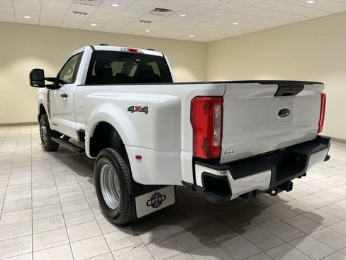 Used 2023 Ford F350 XLT AWD/4WD image 3