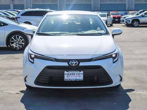 New 2026 Toyota Corolla LE image 2