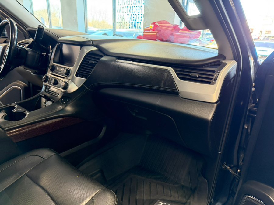 Used 2019 GMC Yukon SLT w/ Graphite Performance Edition AWD/4WD image 41