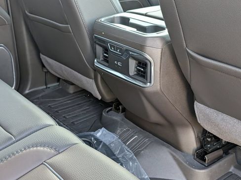 Used 2026 GMC Sierra 2500 Denali AWD/4WD image 32