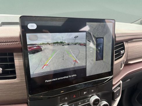 Used 2024 Ford Expedition Limited AWD/4WD image 28