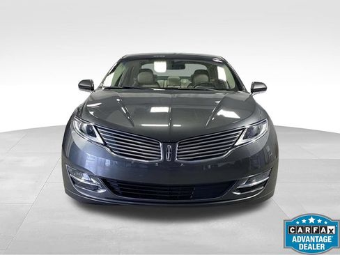 Used 2016 Lincoln MKZ FWD image 2