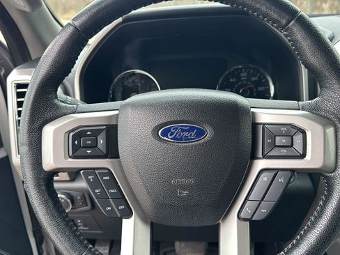 Used 2016 Ford F150 Lariat image 11