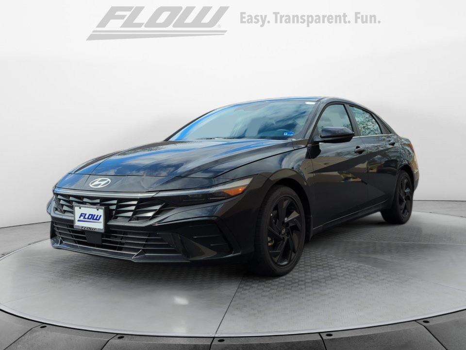 Certified 2026 Hyundai Elantra SEL Sport FWD image 3