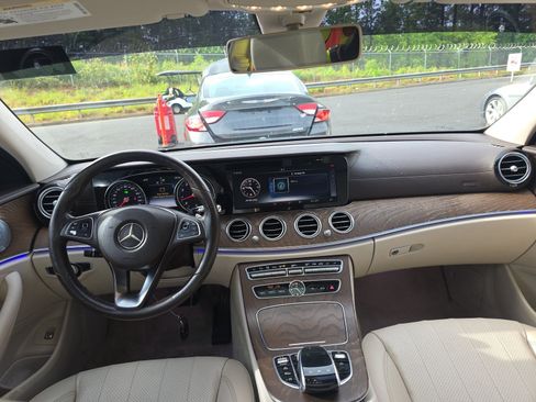 Used 2018 Mercedes-Benz E 300 w/ Premium 1 Package image 19